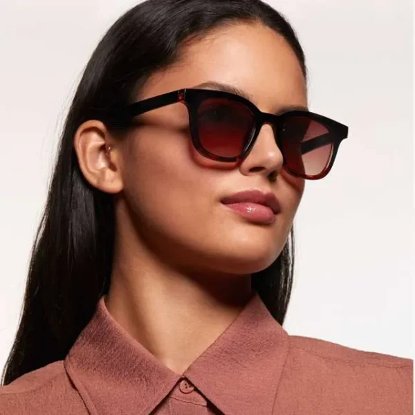 عینک آفتابی دورنگ اوریفلیم مدل two tone sunglassess - fashion accessories two tone sunglassess oriflame - سرزمین زیبایی