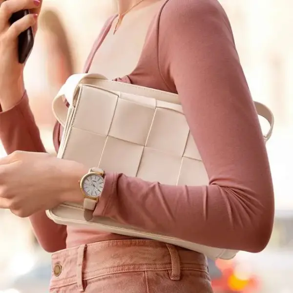 کیف مدل Crush On Crossbody اوریفلیم - Oriflame Bag - سرزمین زیبایی